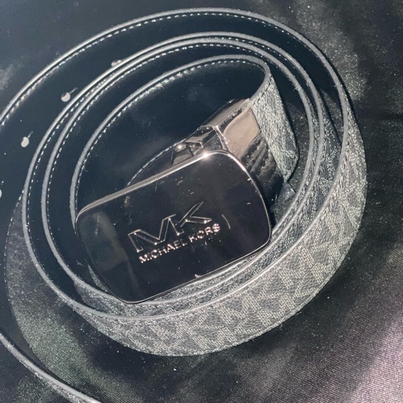 Michale Kors belt - Picture 1 of 6